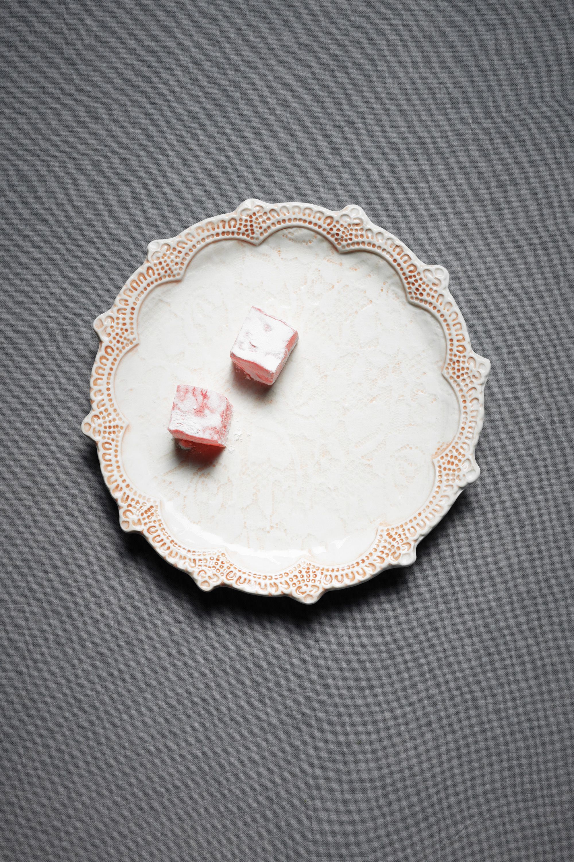 Doily Tidbit Plate