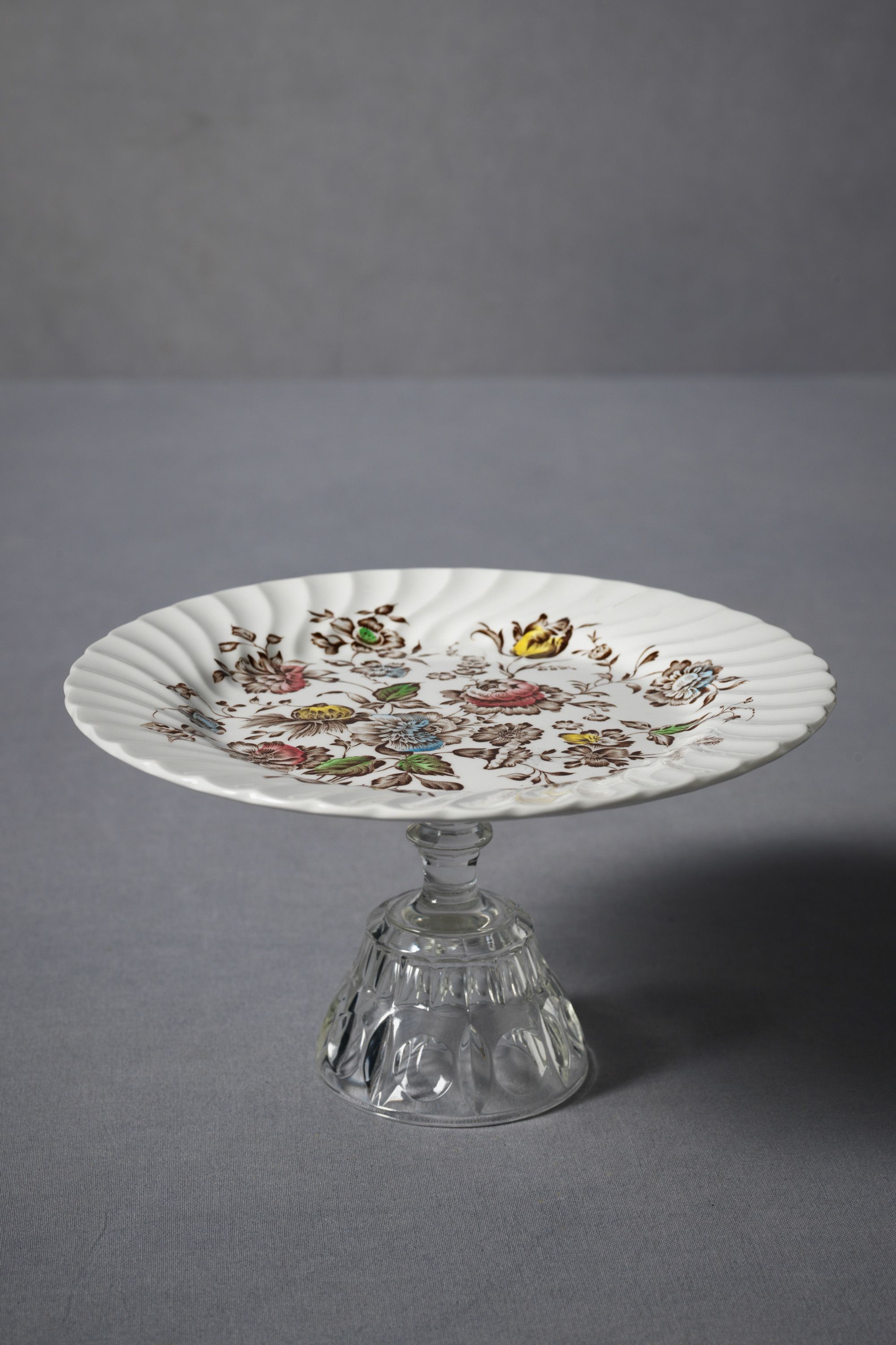 Vintage Treat Pedestal, Nicole