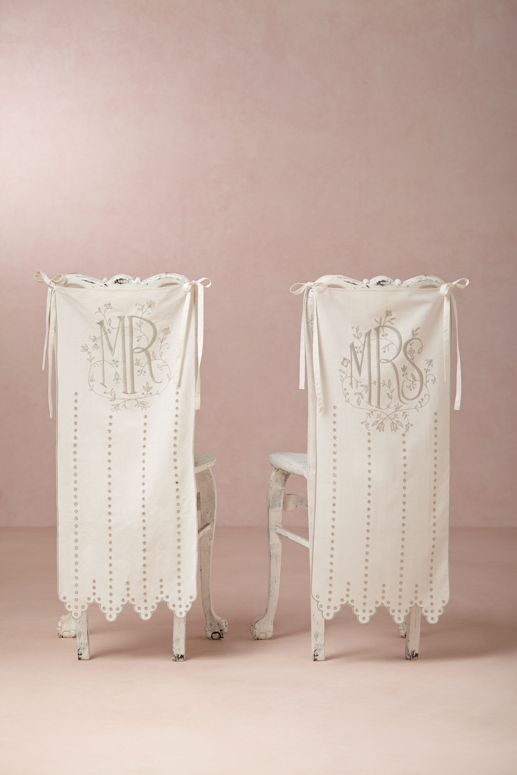 Eyelet Chair Banners 