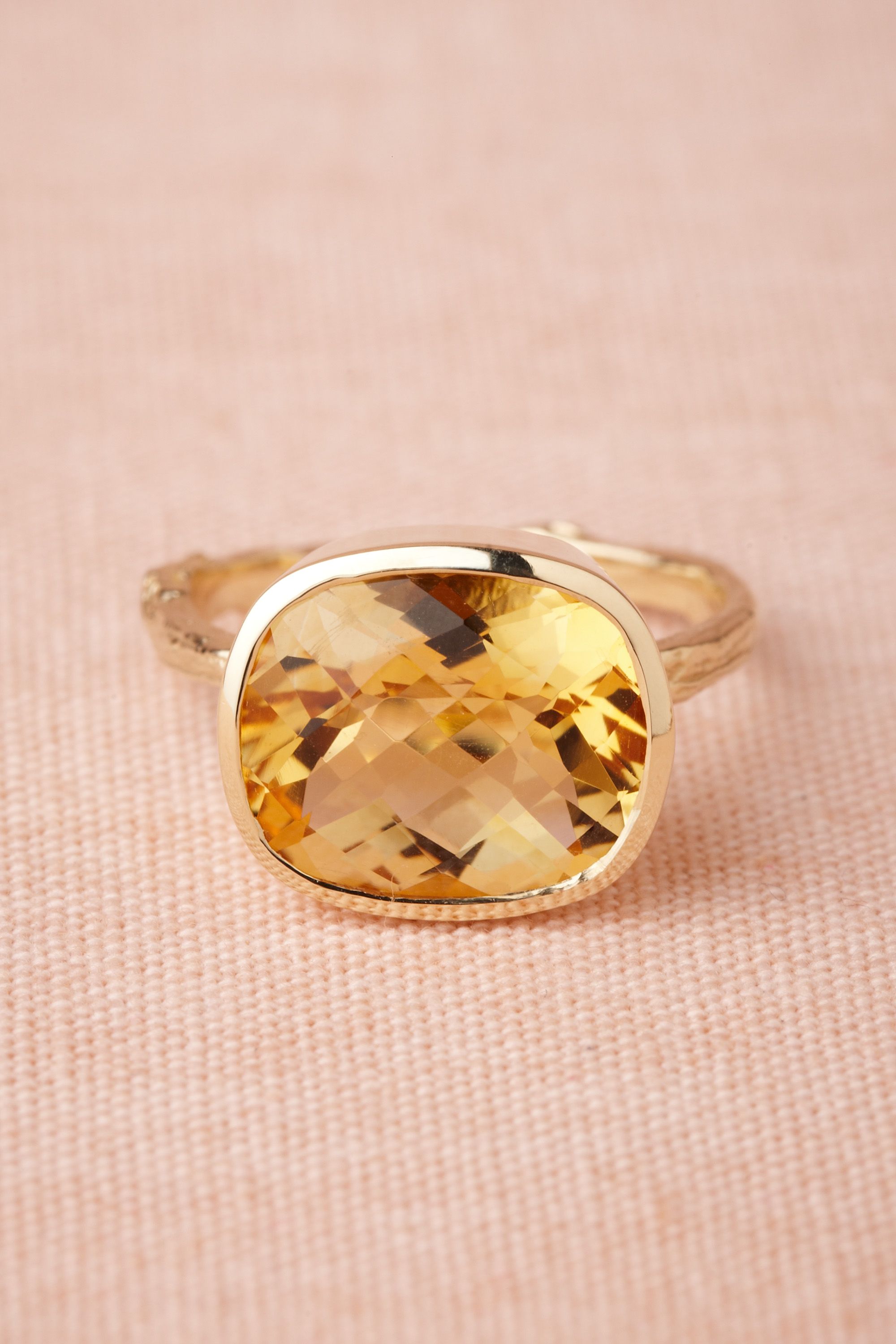 Pooling Citrine Ring
