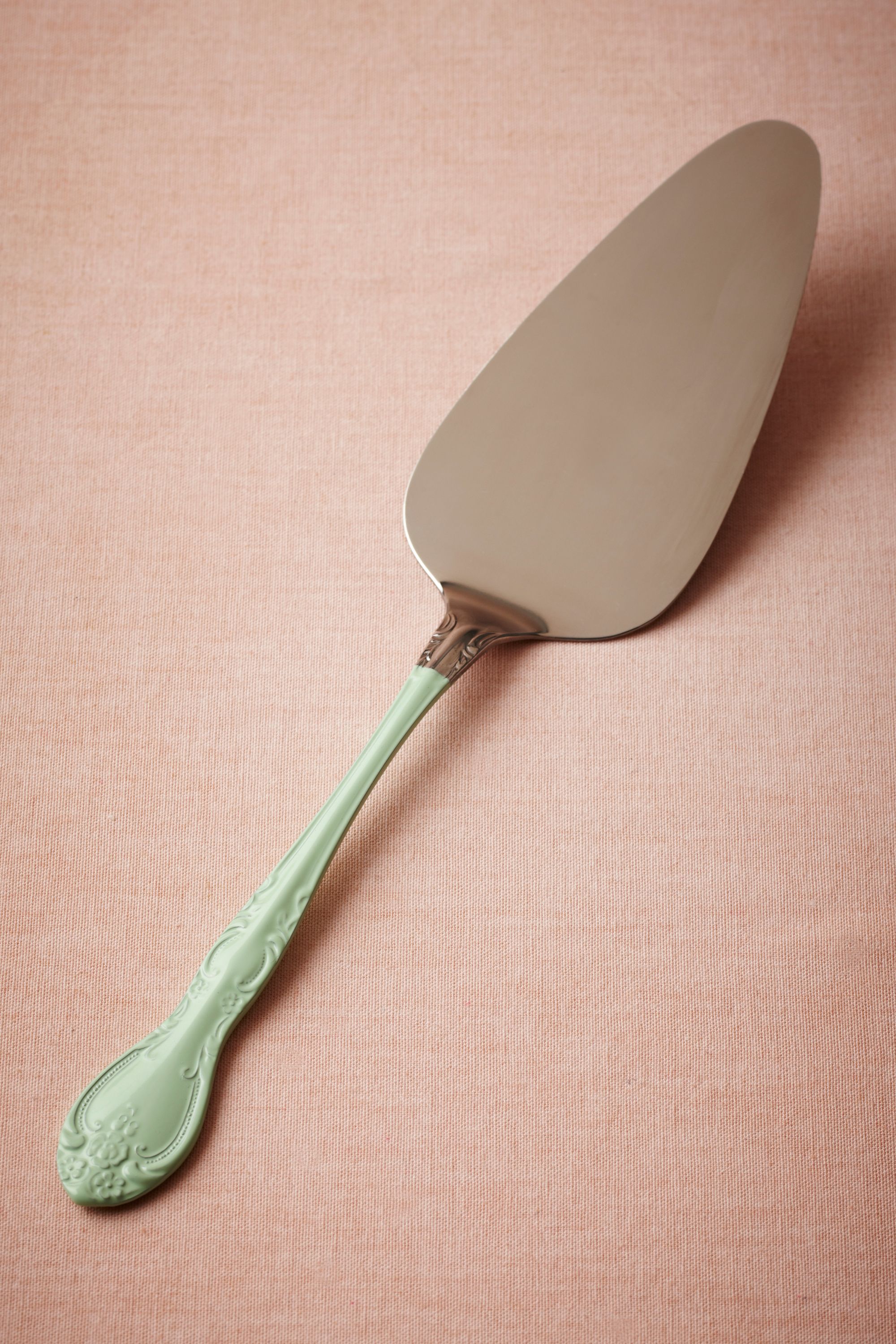 Julep Cake Server