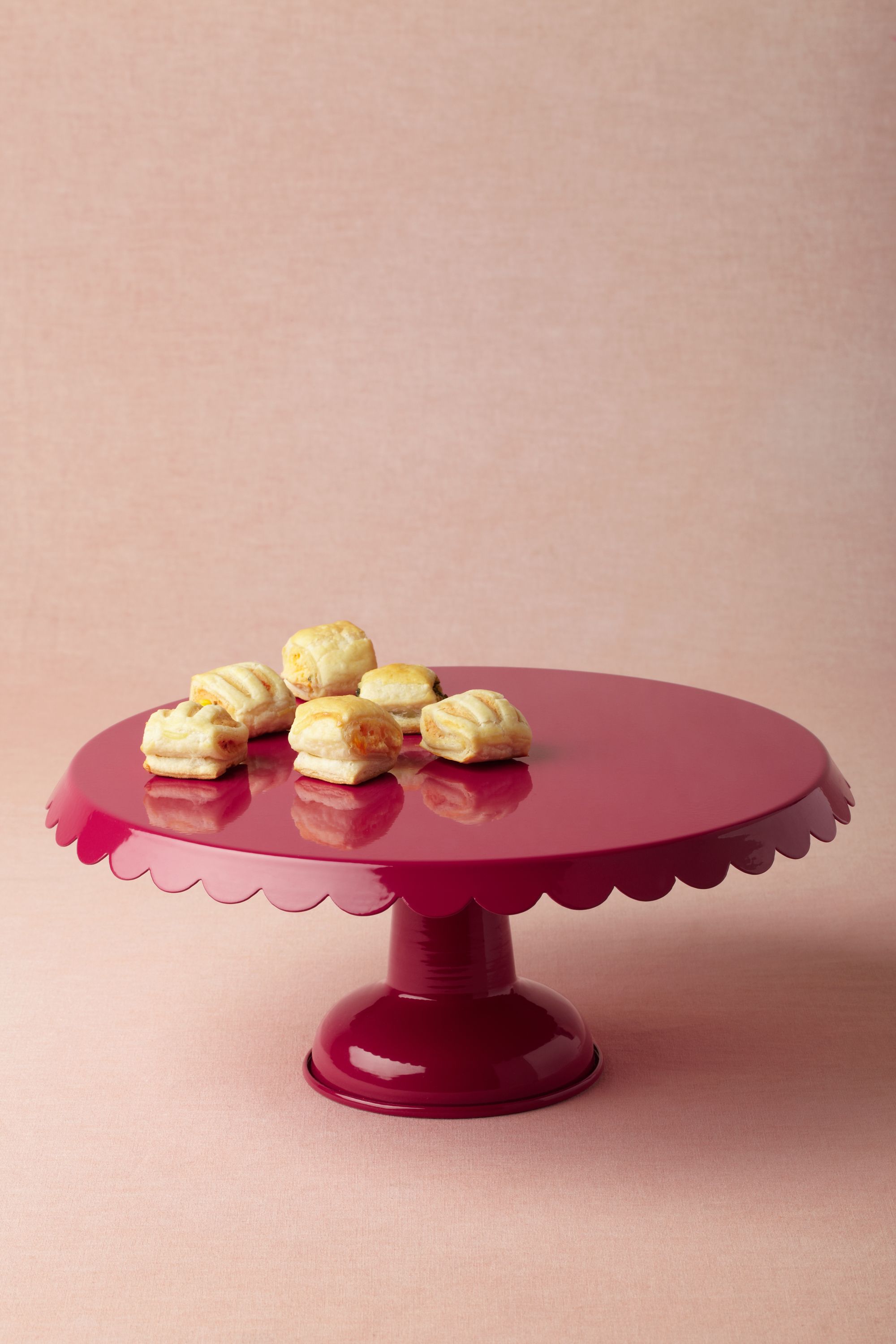 Scalloped Cake Stand, Raspberry