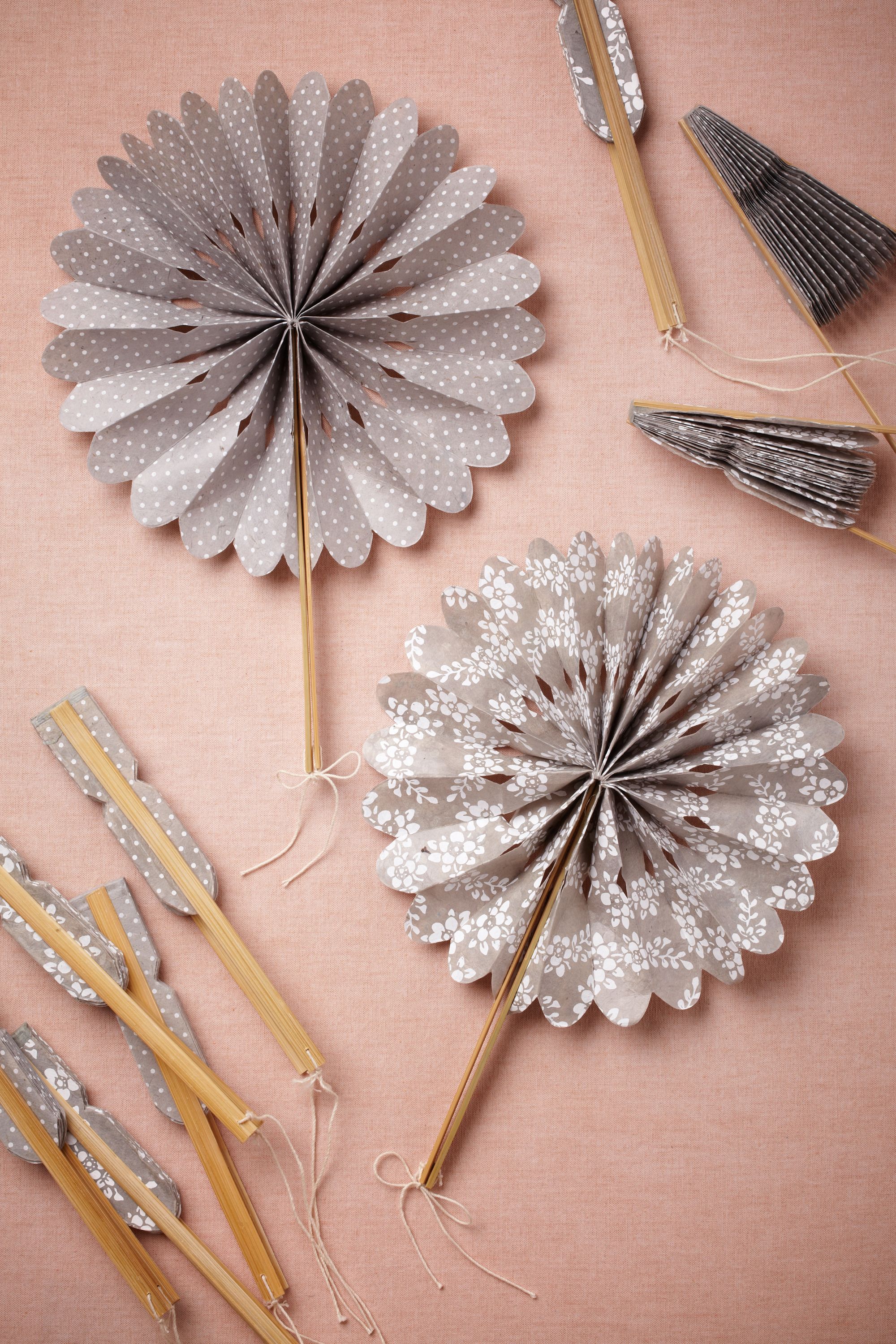 Crinkle Fans (10)