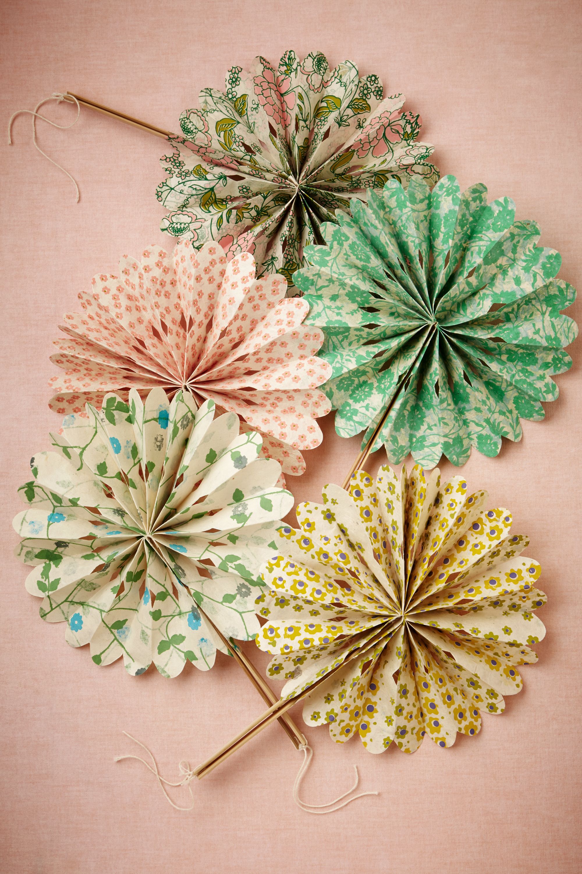 Flora Crinkle Fans (10)