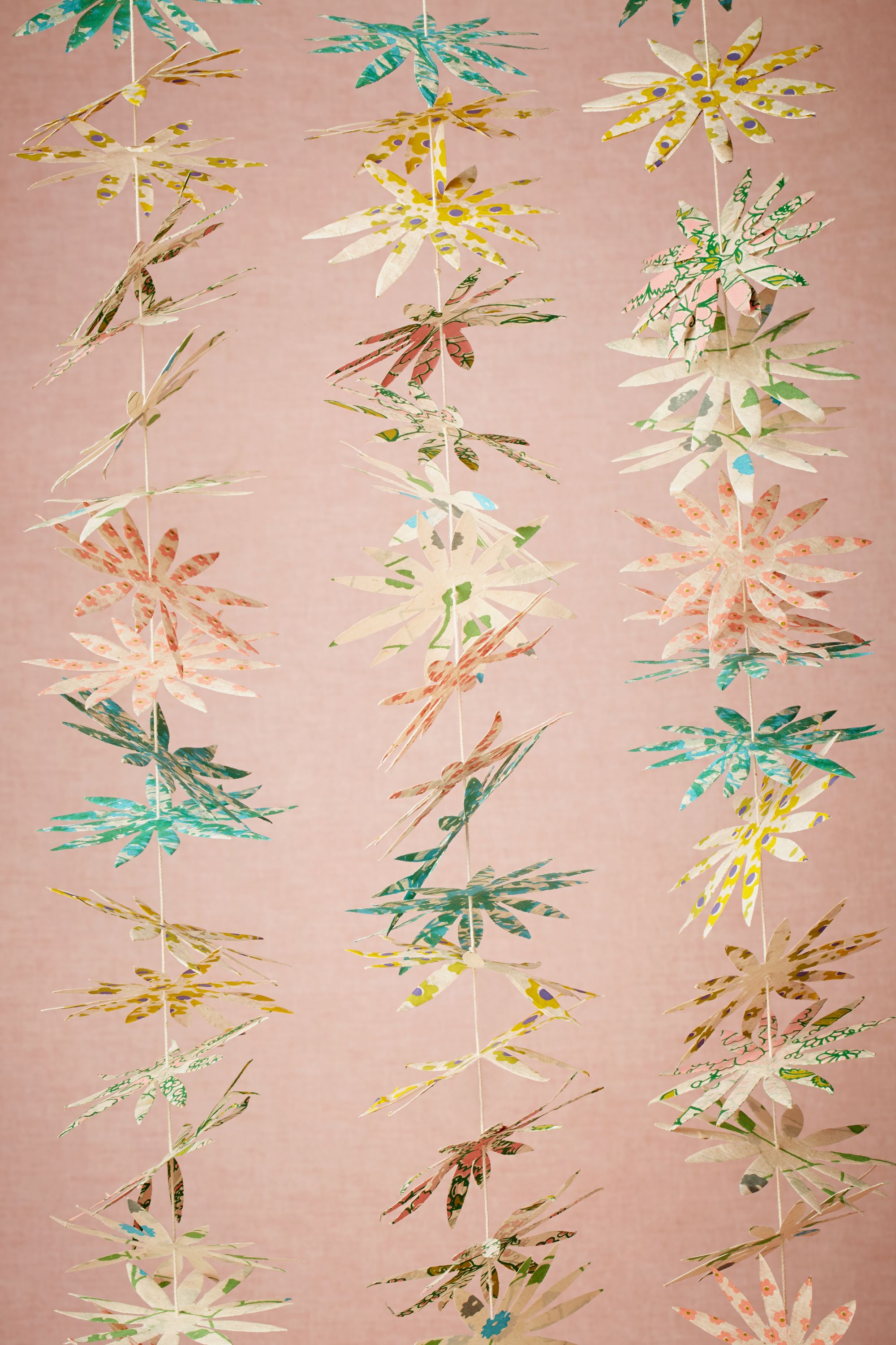 Flora Petal Garland (3)