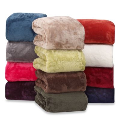 http://s7d1.scene7.com/is/image/BedBathandBeyond/234155205292c?$478$