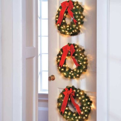 Lighted Christmas Wreaths
