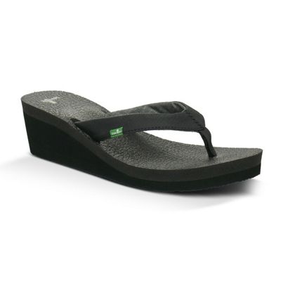 sanuk yoga mat sandals