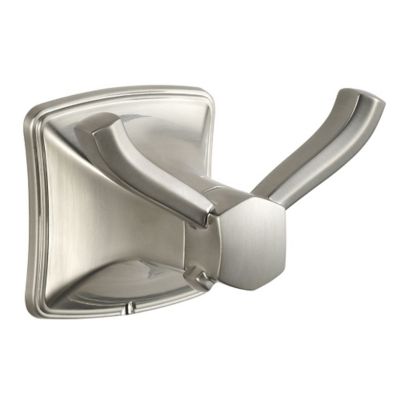 selia robe hook