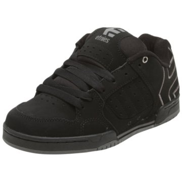 Etnies Piston