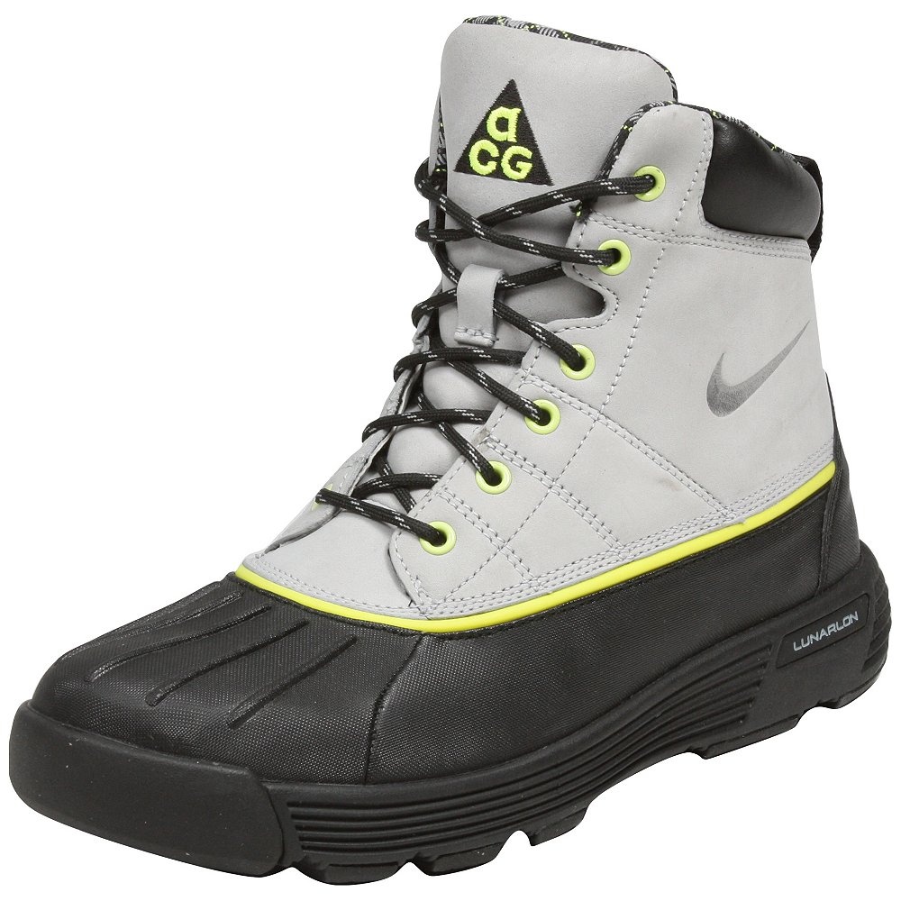 nike hiking boots womens