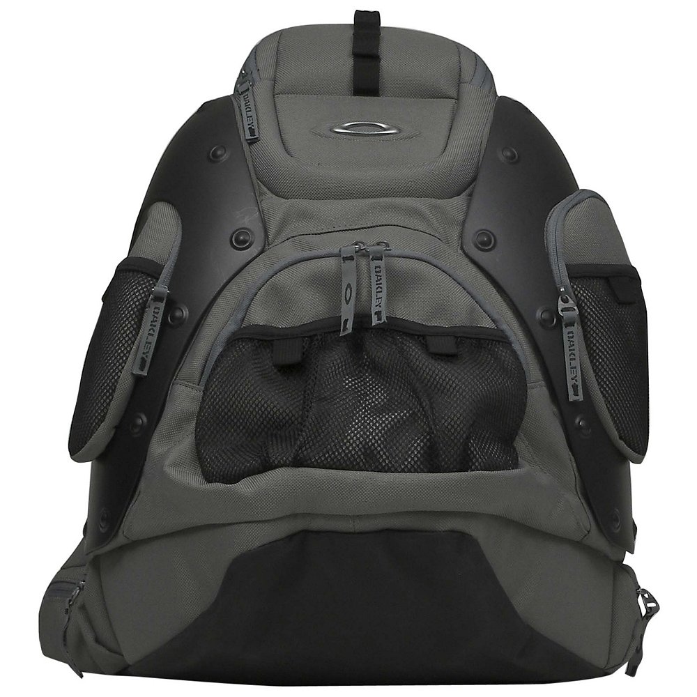 oakley snowboard bag with wheels