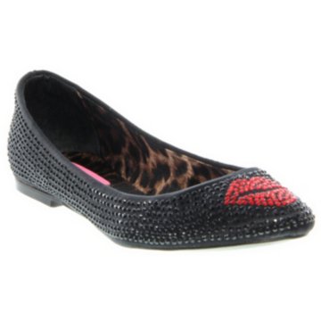 Betsey Johnson Smoooch