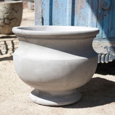 Roman Urn, Large