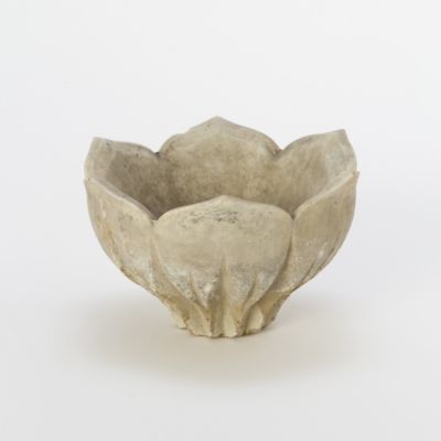 Cast Stone Poppy Pot