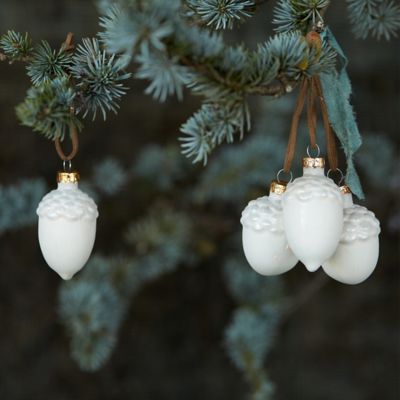 Ivory Acorn Ornament Set Terrain