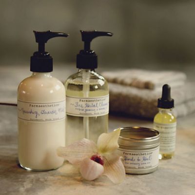 Retreat Mini-Facials with Farmaesthetics