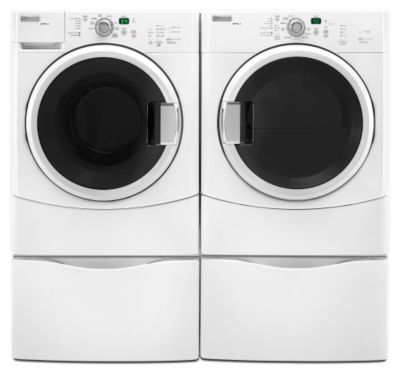 Cute couple! (washer and pedestals sold separately)