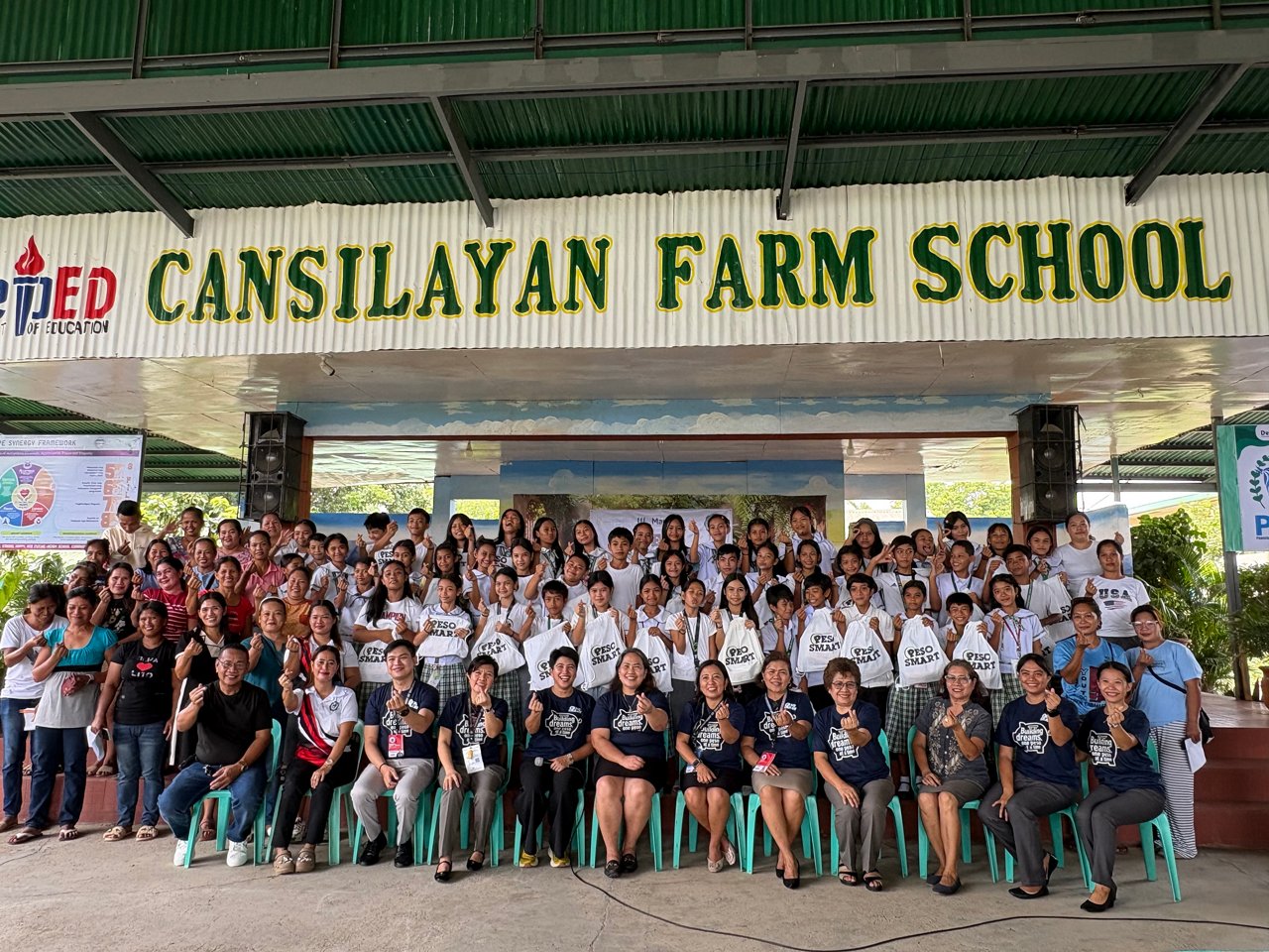 Group photo at Cansilayan Farm School event