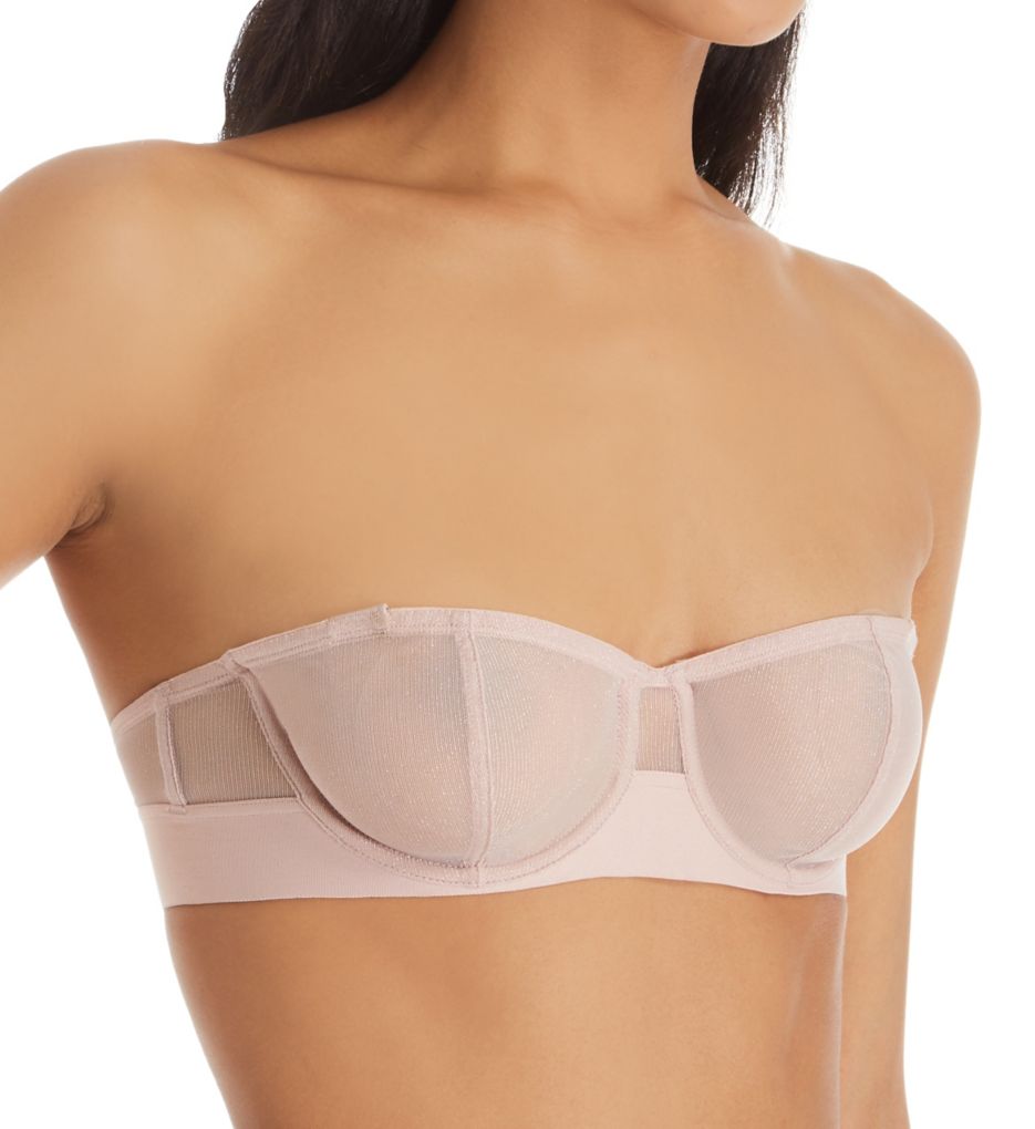 DKNY Women's Sheers Convertible Strapless Bra, Cashmere, 32A : :  Clothing, Shoes & Accessories