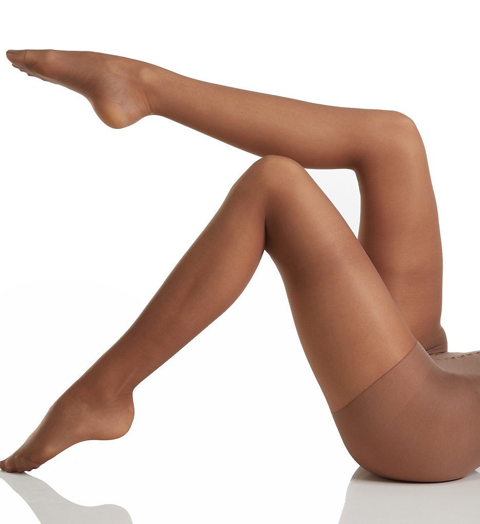 Hanes 810 Alive Full Support Control Top Pantyhose - Picture 7 of 7