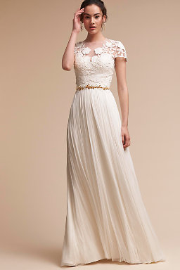wedding gowns with sleeves