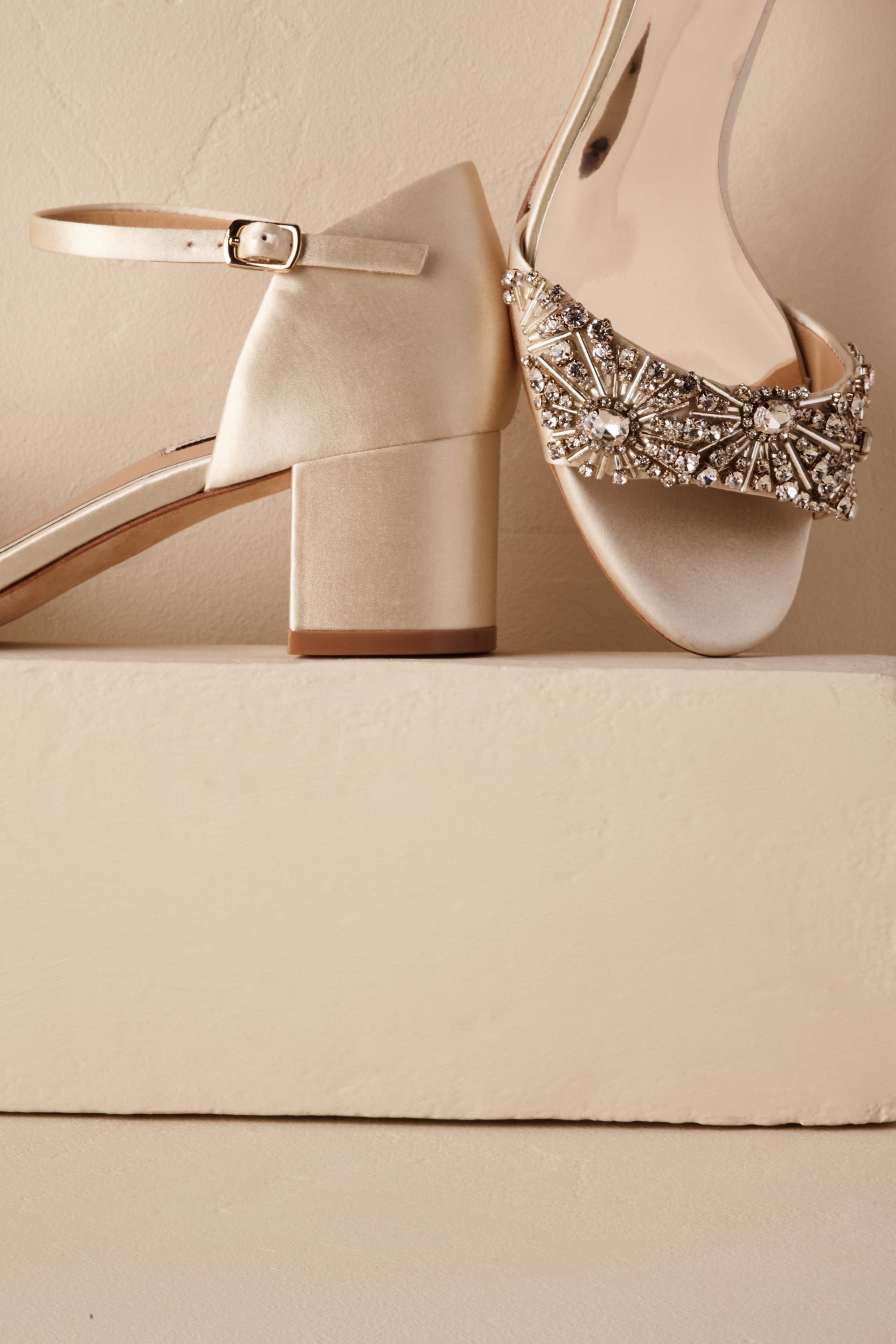 badgley mischka mareva