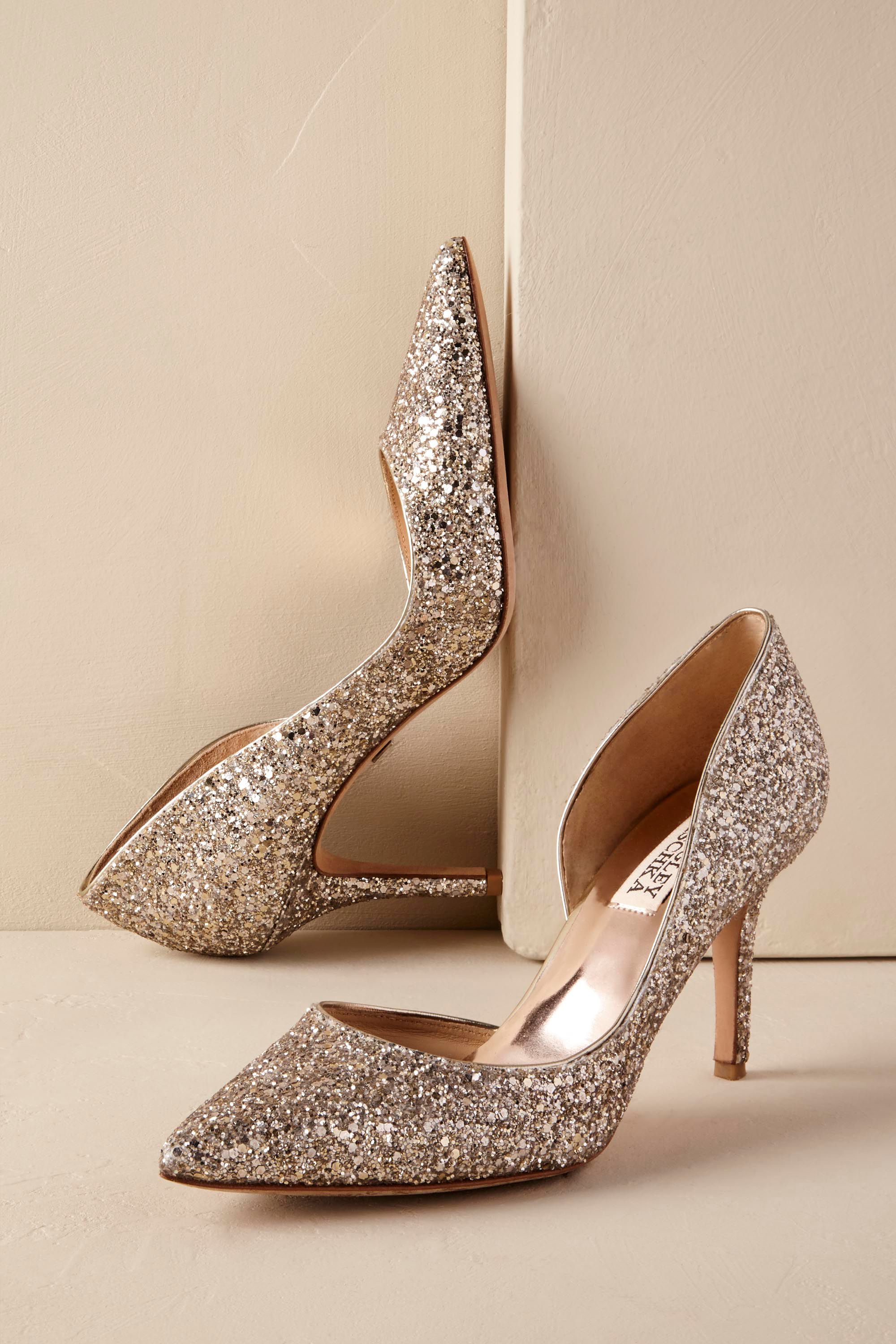 badgley mischka daisy glitter pumps