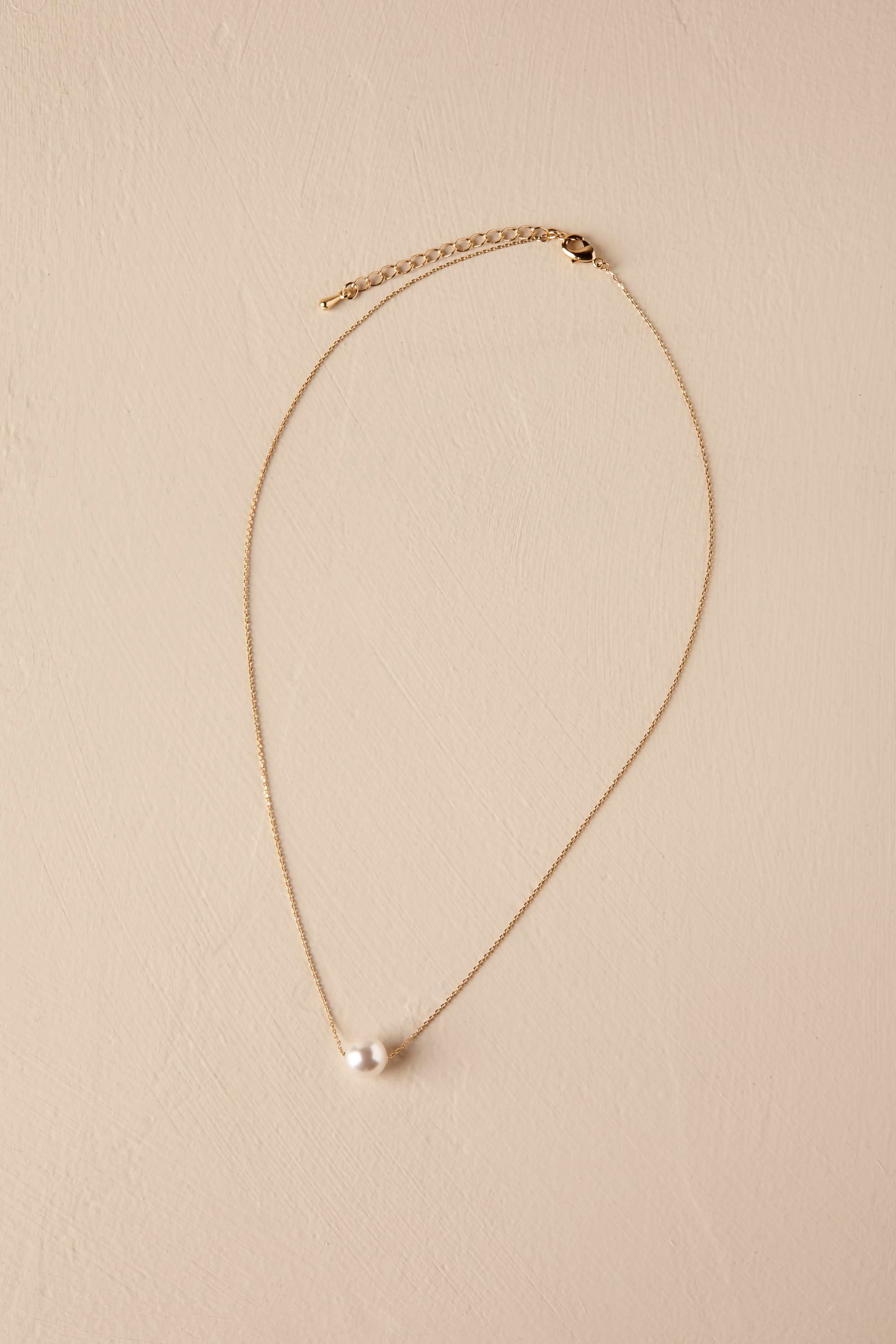 pearl necklace with gold chain