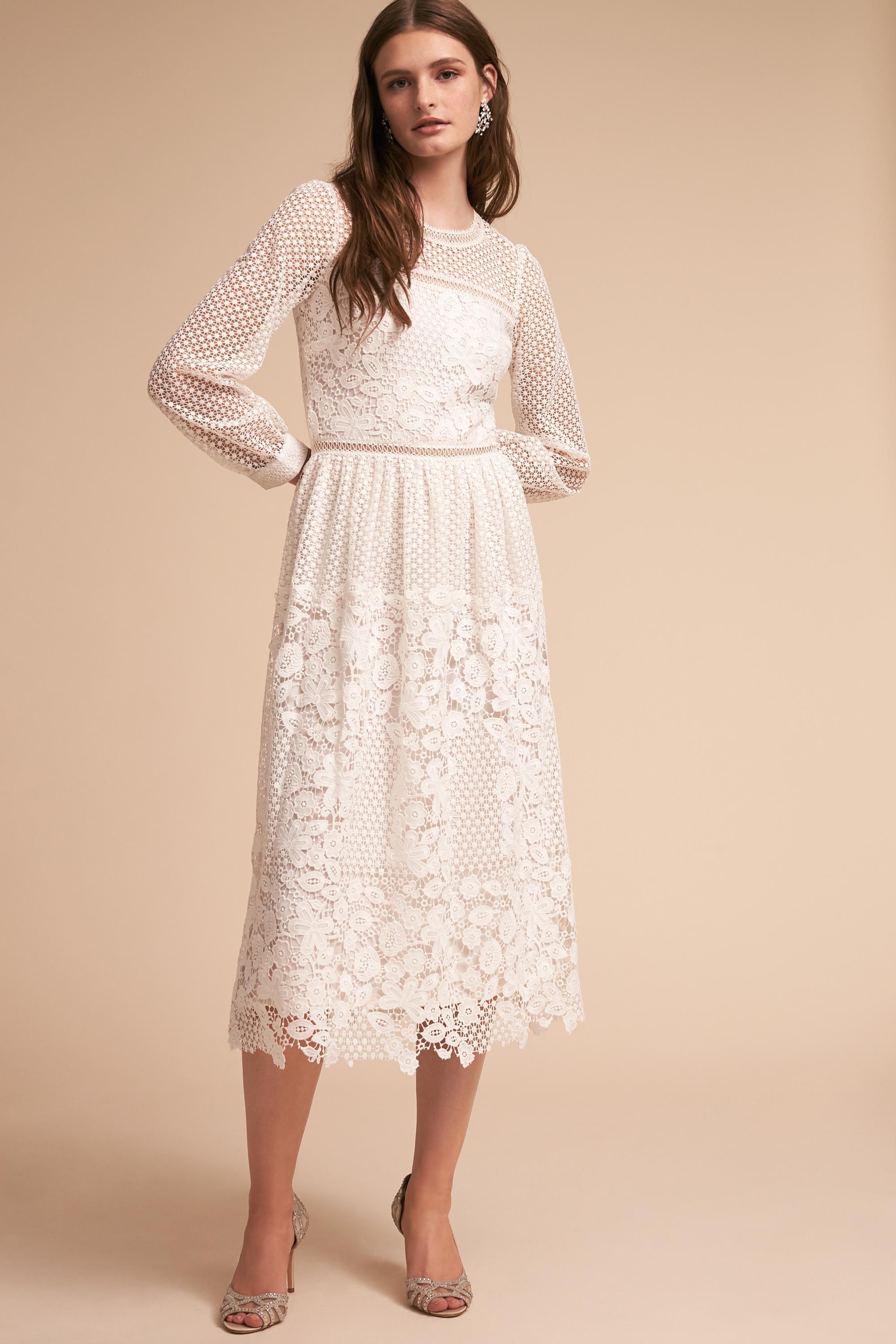 44303634_011_a?$zoom xl$