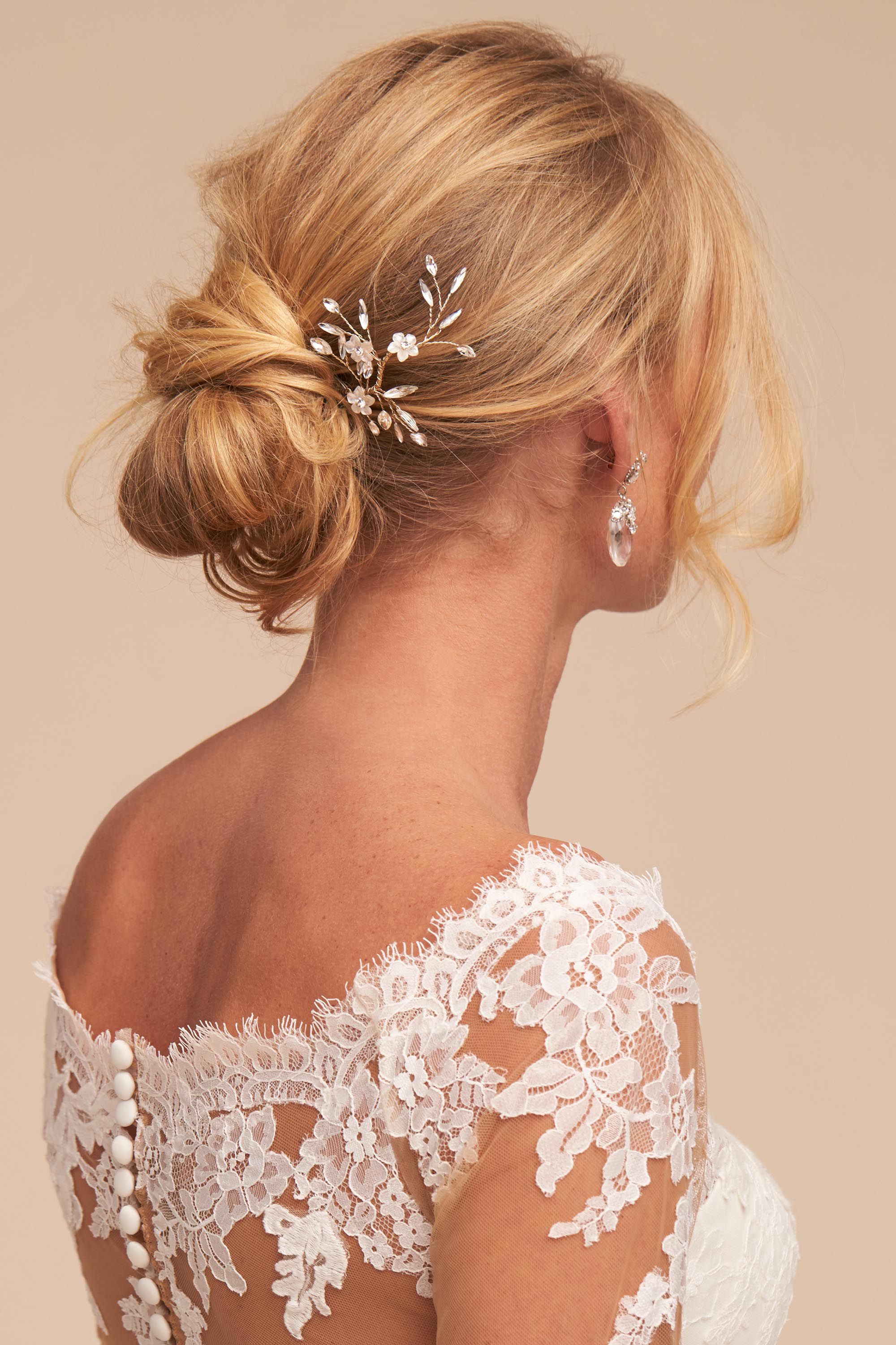 wedding hair pinphoto