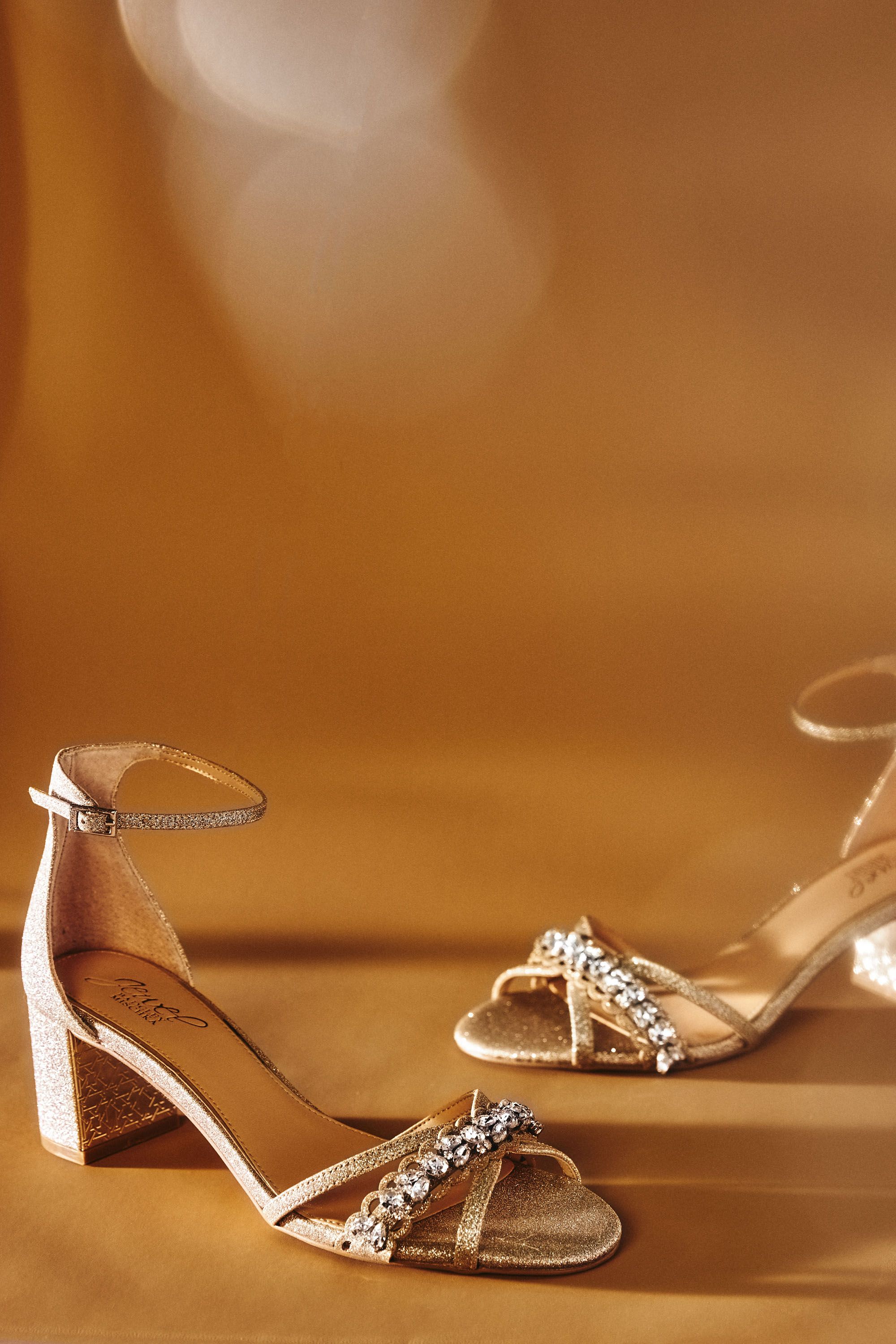 giona block heels badgley mischka