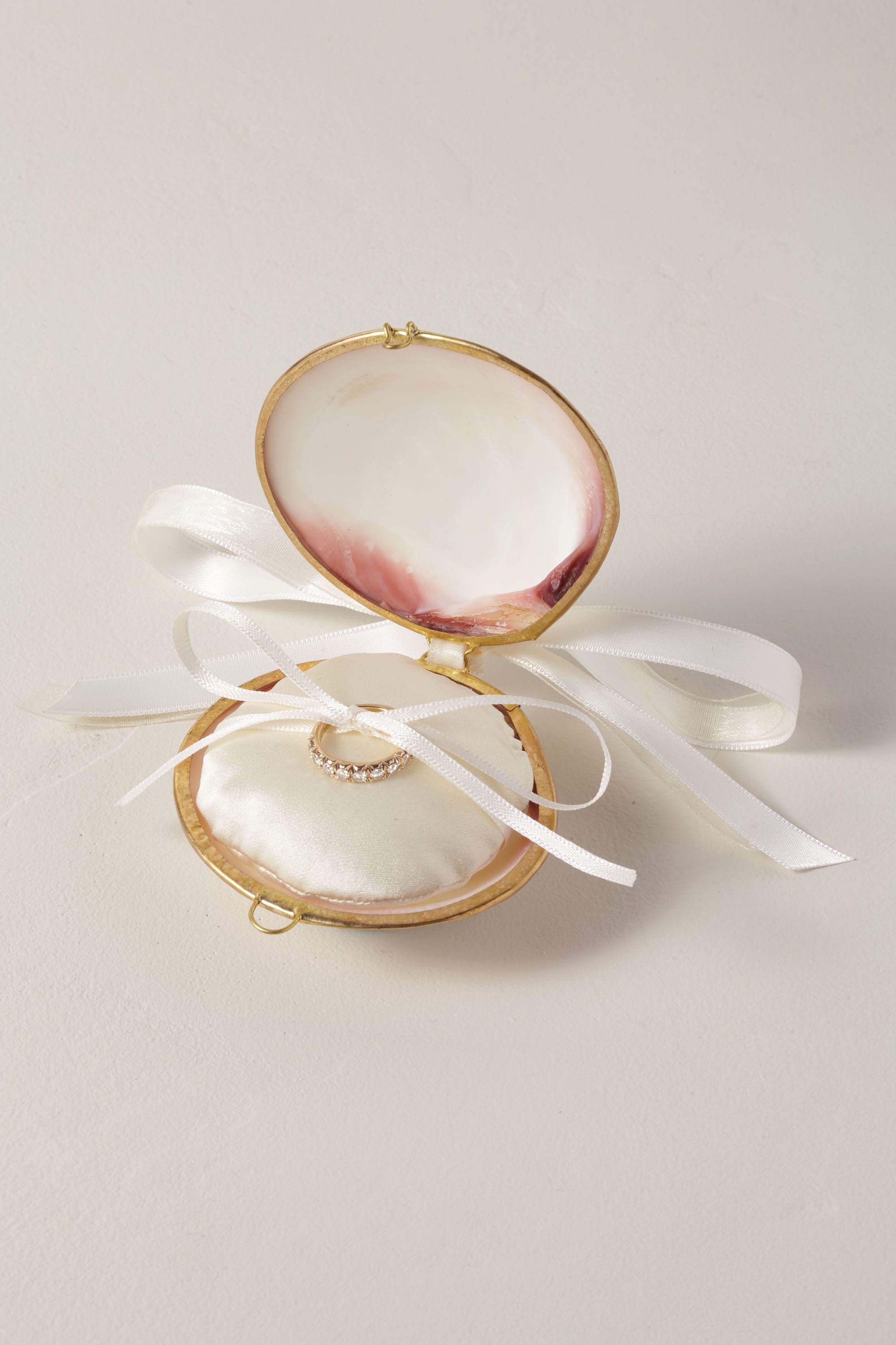 shell ring box