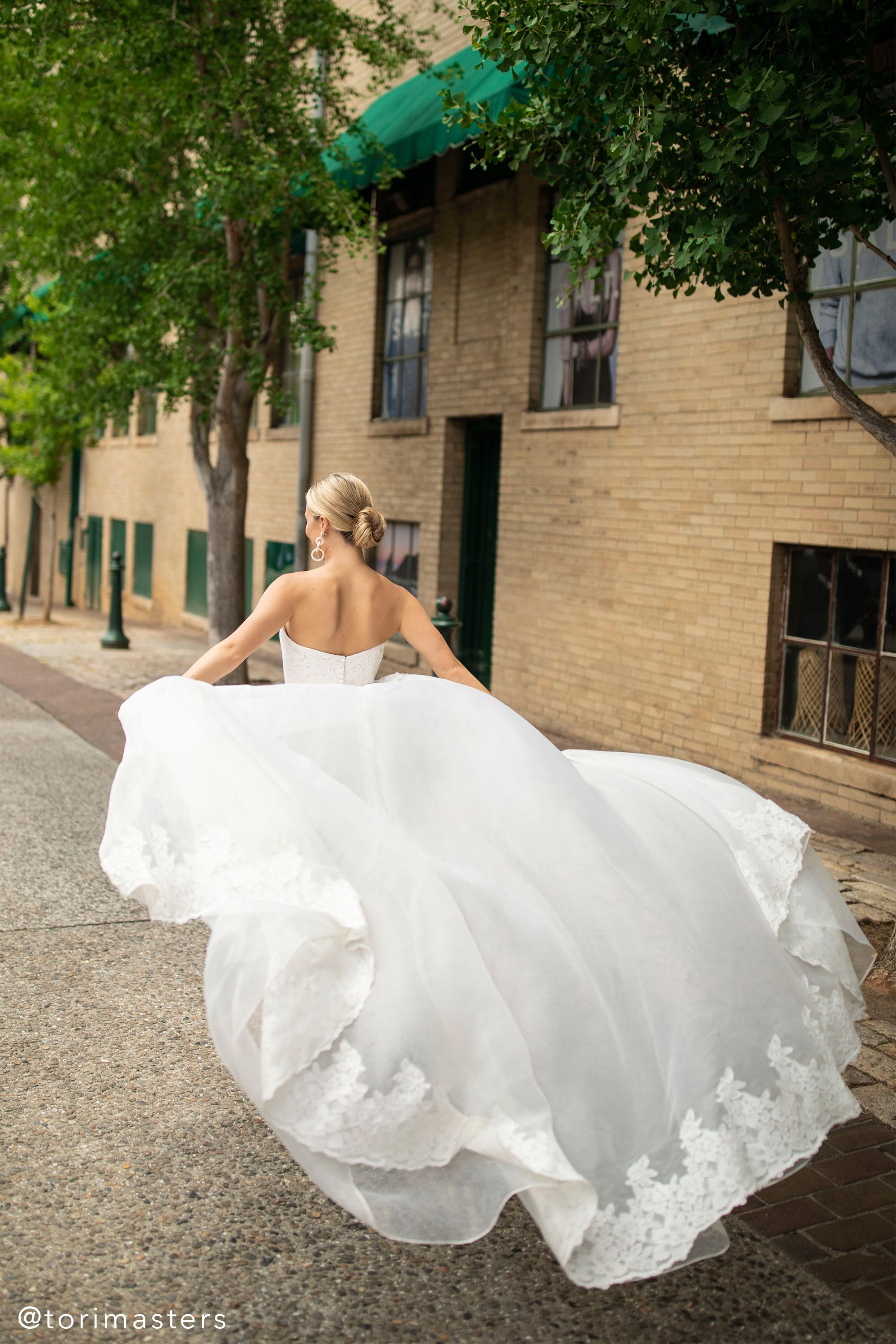 Whispers & Echoes Eastcote Detachable Train