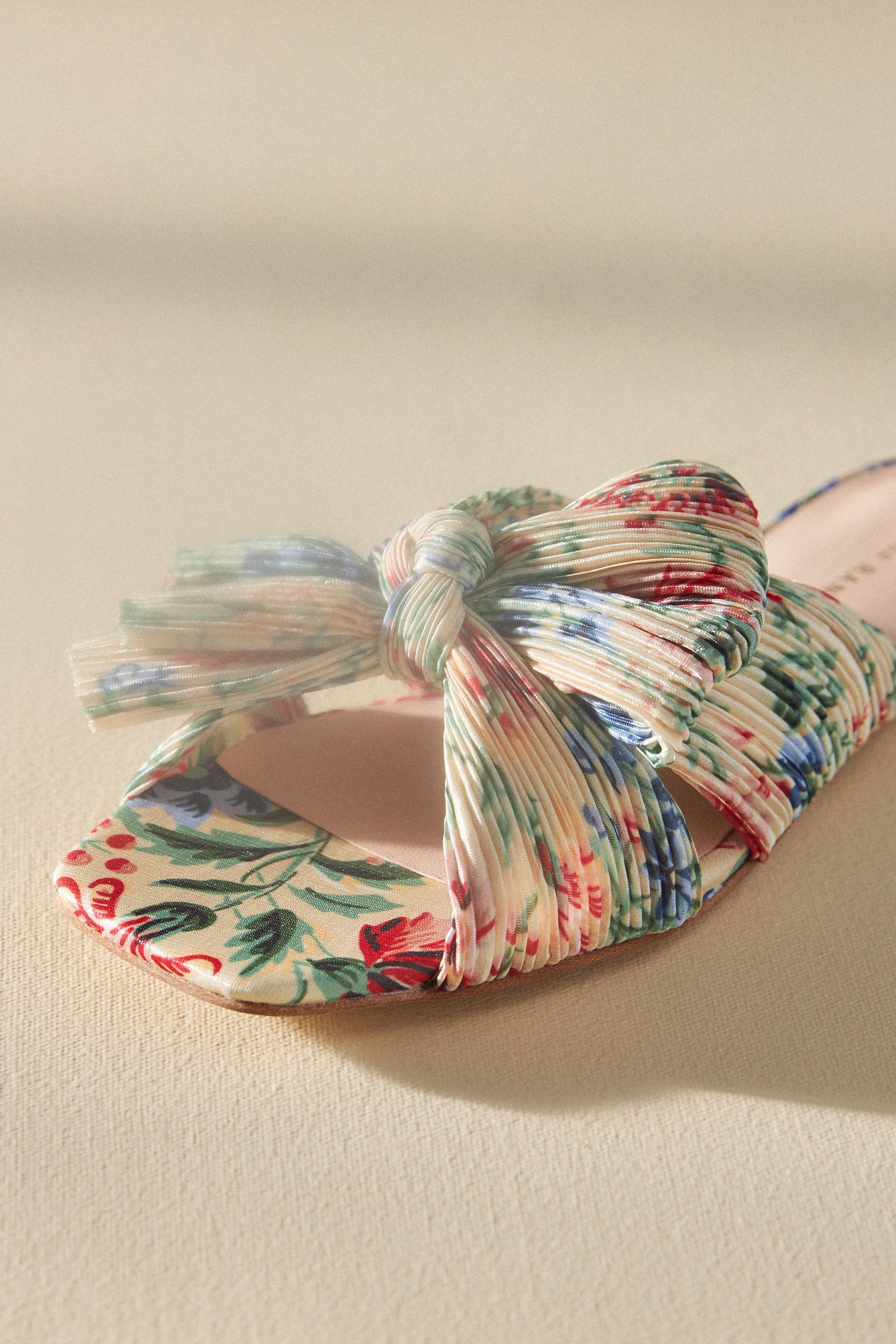 loeffler randall daphne dupe