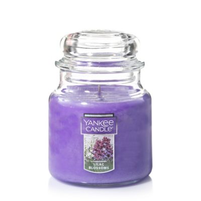 Smell This: Yankee Candle Review: LILAC BLOSSOMS