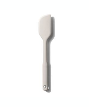 Espátula mediana de silicona OXO™ Good Grips color gris