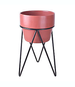 Maceta de cerámica Studio 3B™ Rockwell con soporte de 50.8 cm color terracota