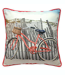Cojín decorativo cuadrado de poliéster Destination Summer con diseño de bicicleta color coral