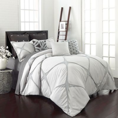 Vue® Cersei Comforter Set in Cream - Bed Bath & Beyond