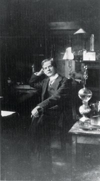 Serving the chemical, life science, and laboratory worlds
