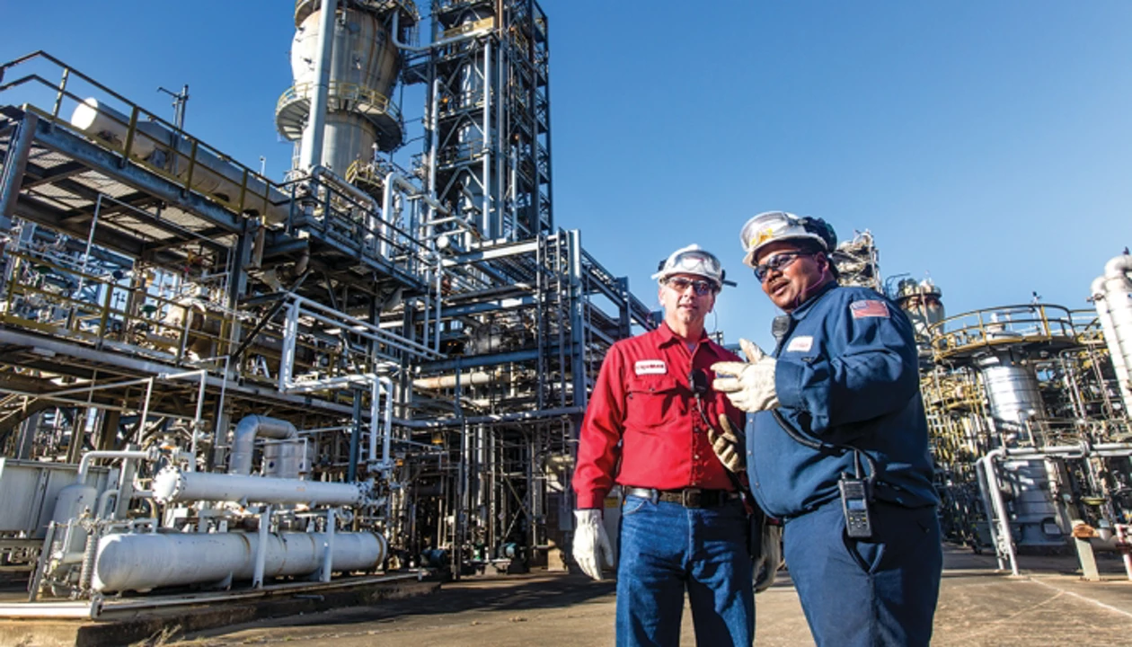 ExxonMobil to build polyethylene plant