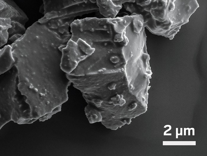 Phosphorus-carbon battery electrodes charge quickly