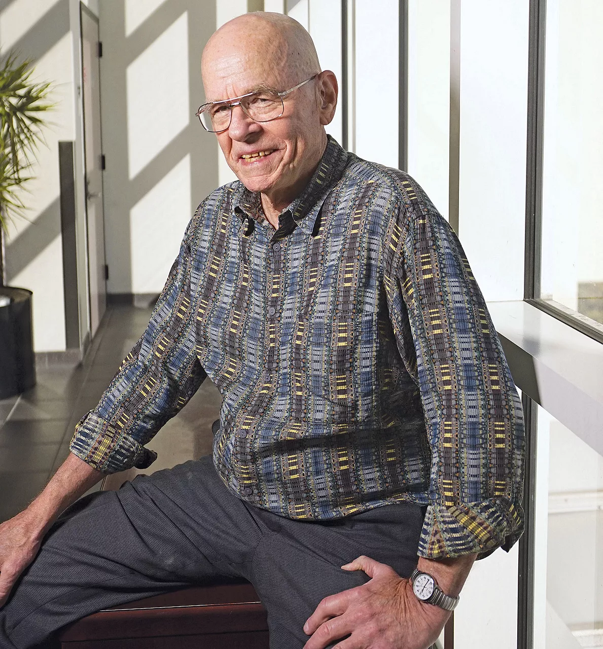 A photo of K. Barry Sharpless.