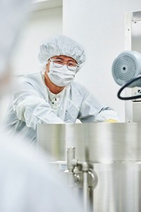 Serving the chemical, life science, and laboratory worlds