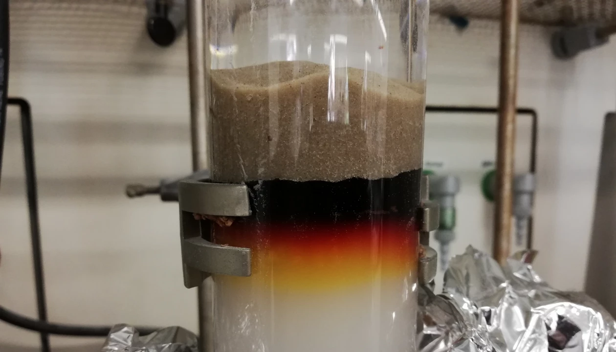 Chemistry in Pictures: Flag column chromatography