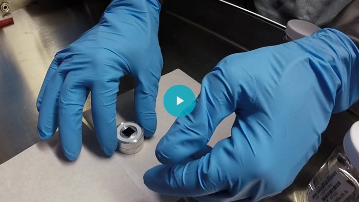 Video: New method helps scientists work with air-sensitive 2-D materials