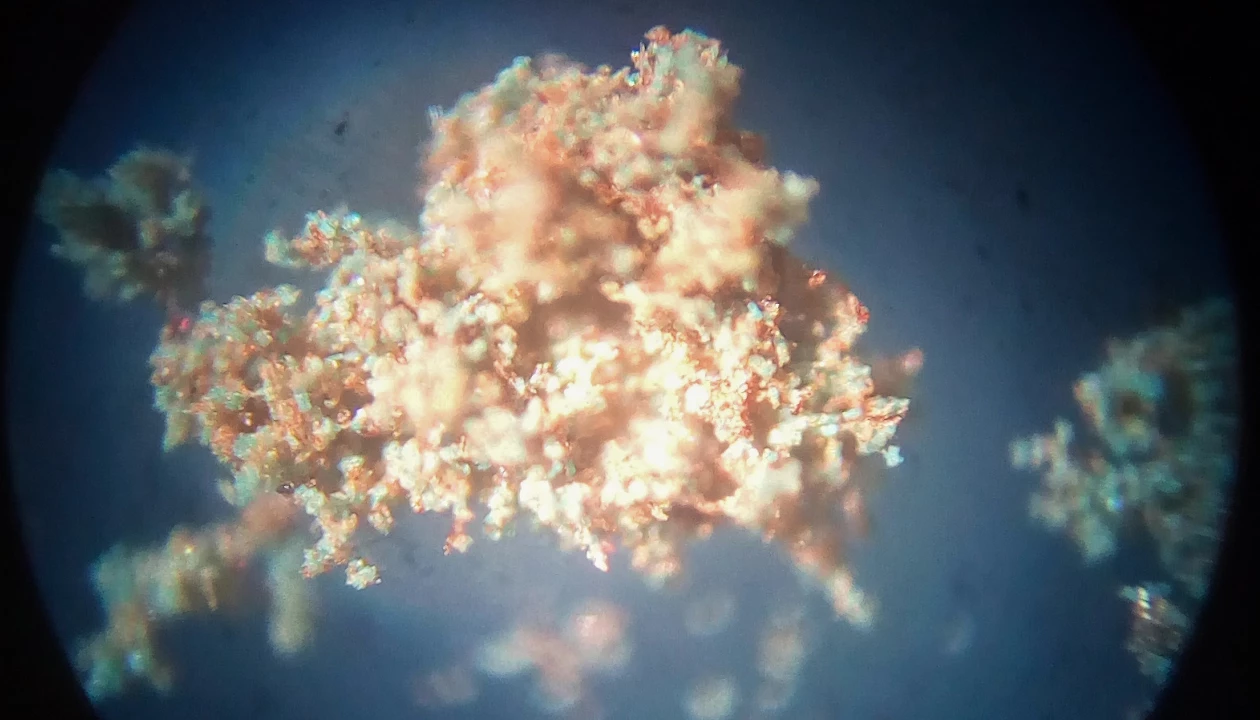 Chemistry in Pictures: Amorphous anomaly