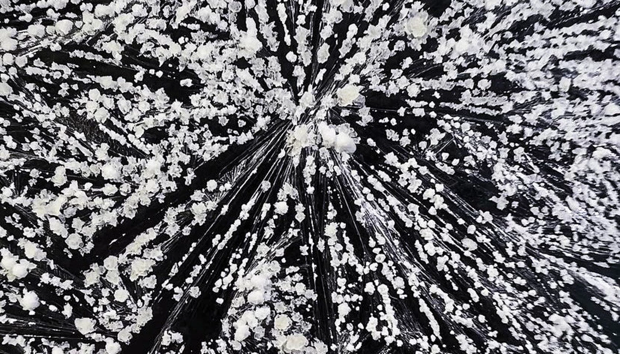 Chemistry in Pictures: Initiate crystallization!