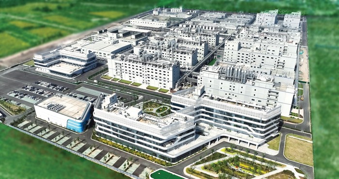 A computer-aided aerial view of a pharmaceutical chemical plant.